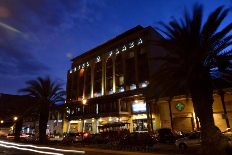 Plaza Uruapan Hotel Exterior photo